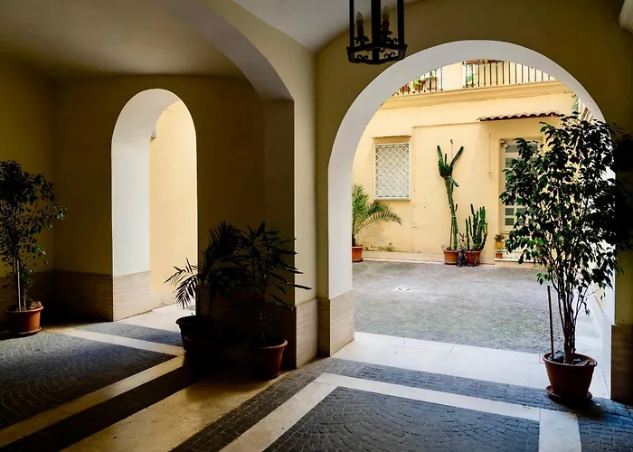 Tolemaide Orange Apartment